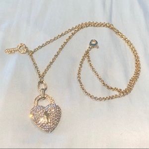 ✨Heart lock convertible necklace!✨